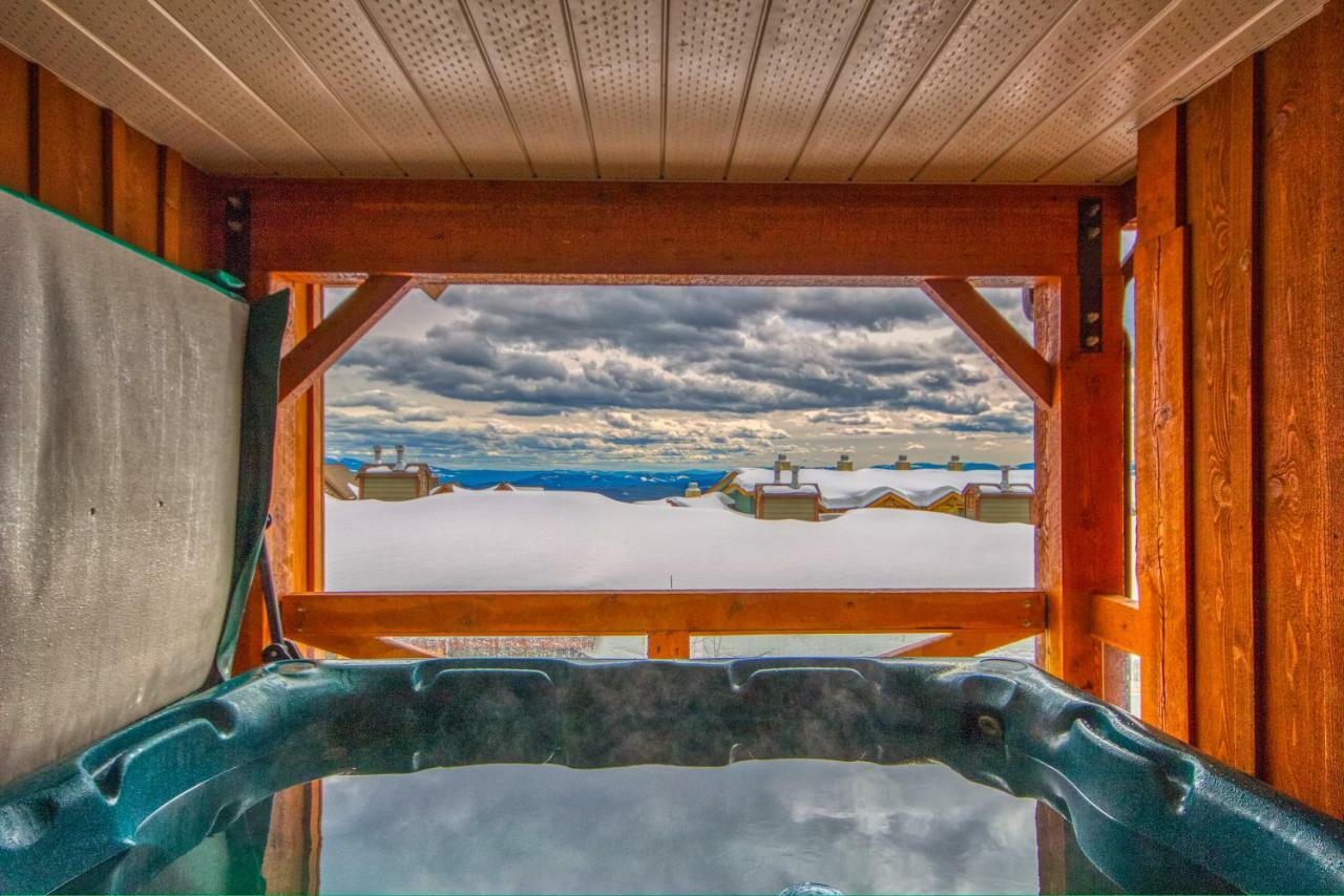 3 Bedroom 3 Bath Ski In Ski Out With Private Hot Tub Big White Eksteriør bilde